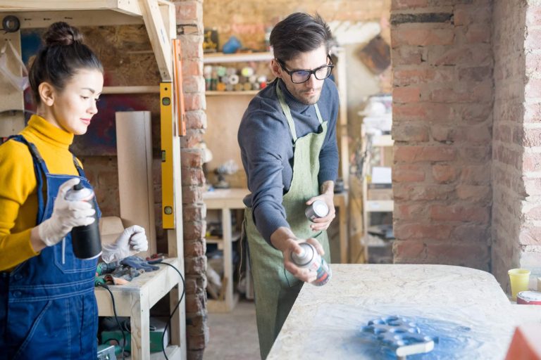 L’art de la customisation de meubles : Transformer avec la peinture